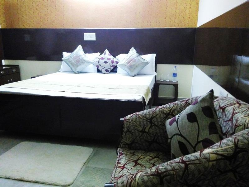 Hotel Olive & Blue - Govt Approved Hotel Near Delhi Airport Nueva Delhi Exterior foto